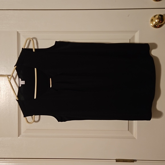 4/$10 - Black Sleeveless Blouse - Picture 1 of 4